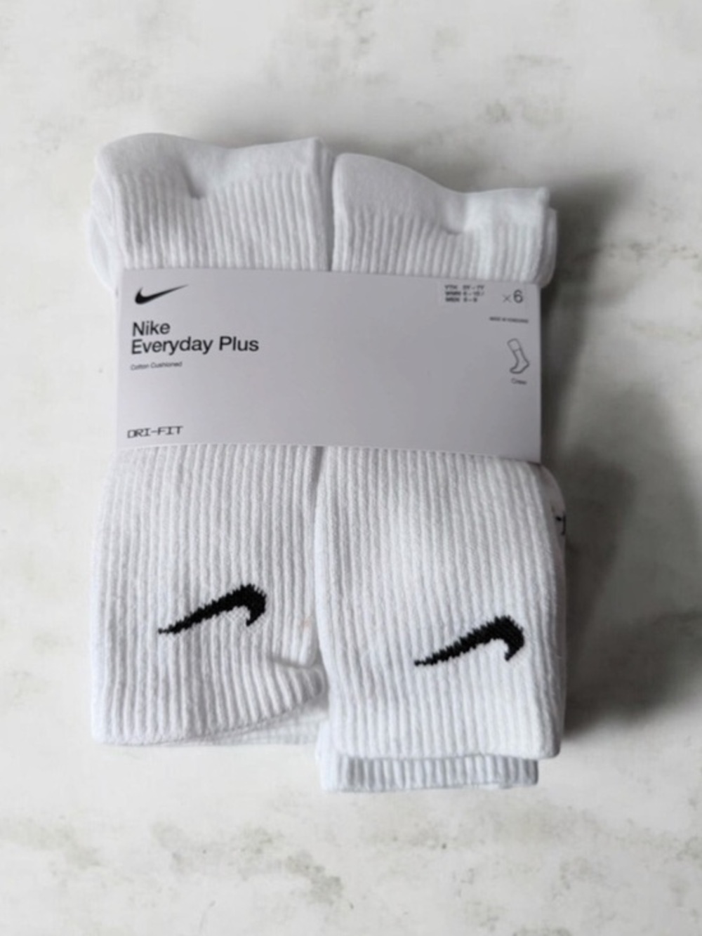 Nike Everyday Plus Dri-FIT White Crew Socks